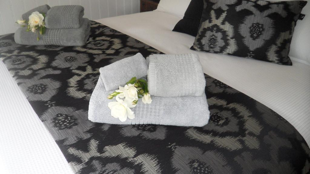 Creek Cottage Bed And Breakfast Traralgon Rum bild